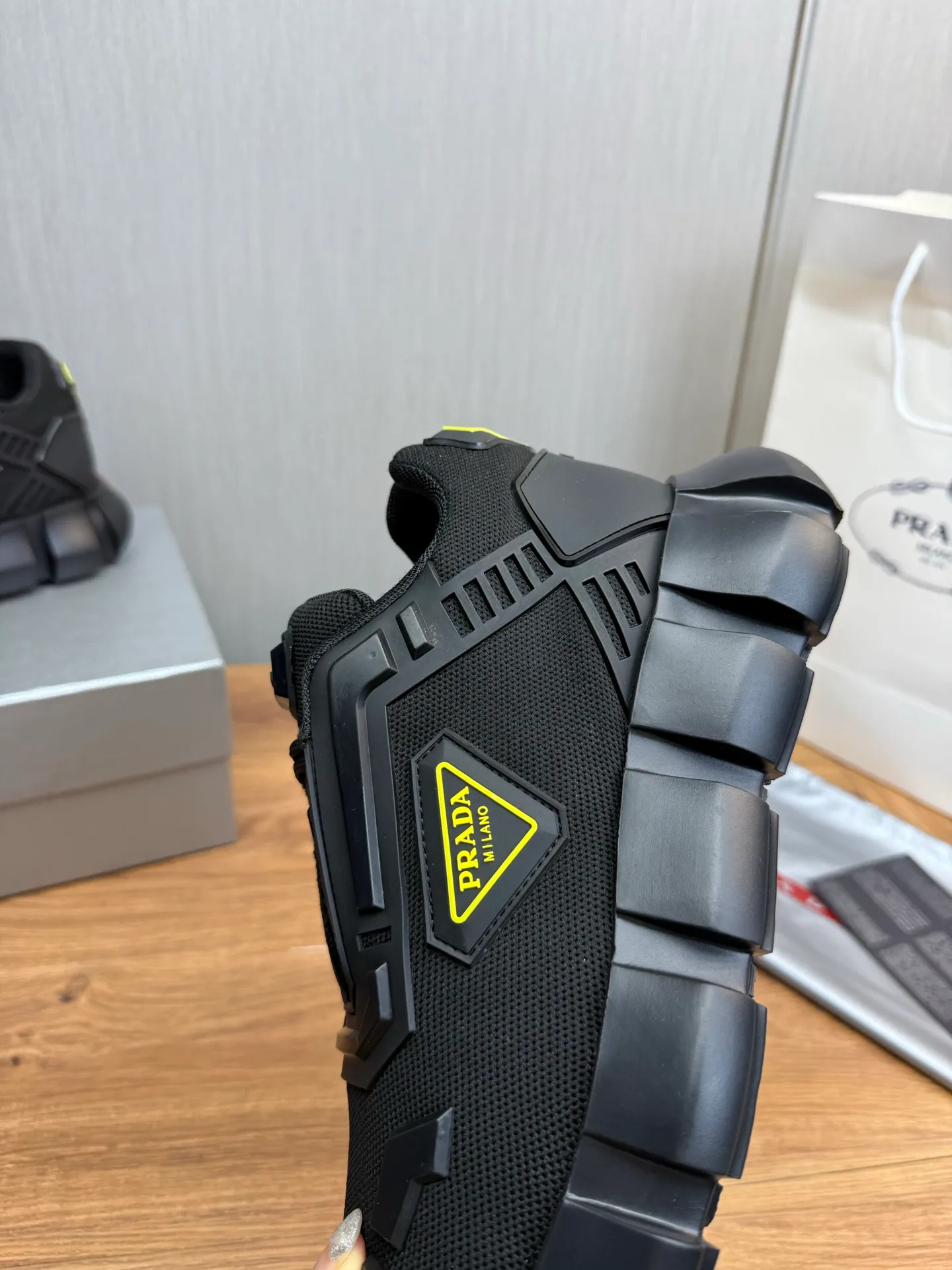 Factory price 580💰 [PRADA] Men's shoes are popular in the counter, official website is synchronized, 1 high-quality shipment ✔️Original mesh + cowhide lining, 1🆚1 replica, original bottom, 38-45 (45 customized, non-refundable)